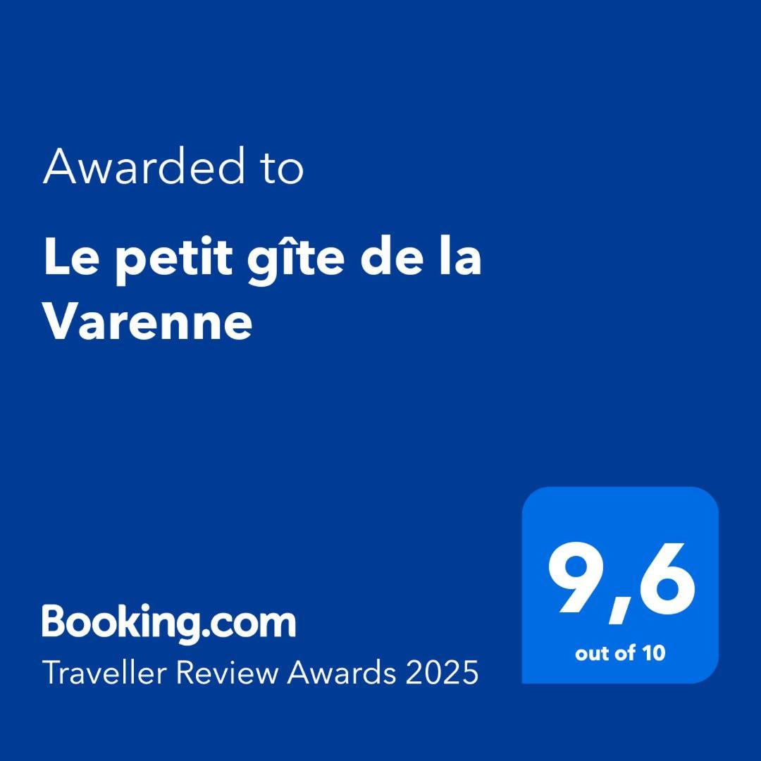 Le Petit Gite De La Varenne Saint-Hellier Екстериор снимка